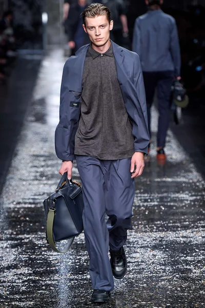 Look 33